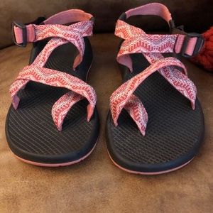 Chacos size 8 pink color